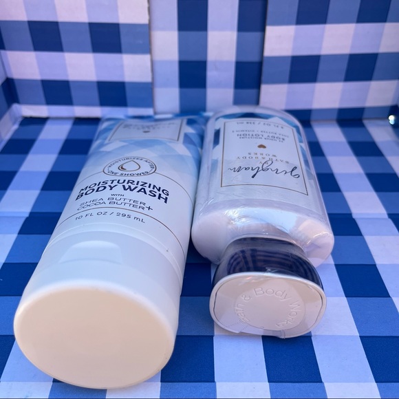 GINGHAM Moisturizing Body Wash and Body Lotion Bundle Body Care Set - Picture 7 of 8